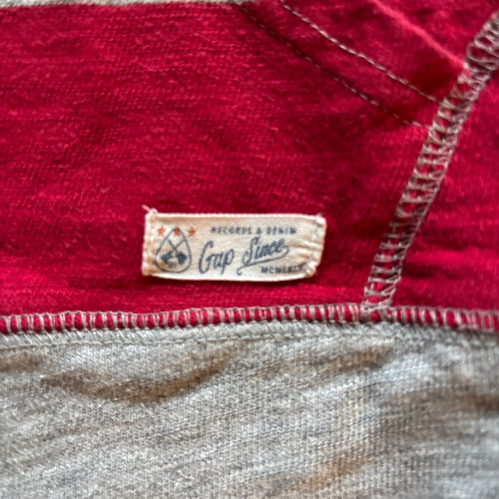 GAP Baby Red & Gray Striped Crewneck Sweatshirt w/ Kangaroo Pocket Size 18β24M π§Έ - Picture 4 of 5